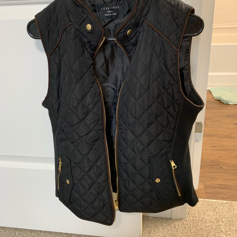 Vest - Picture 5 of 5